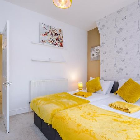 Villa Finchley House Lovely House In Anfield, 2 Minutes Walk From The Stadium, Parking And Wifi à Liverpool Extérieur photo