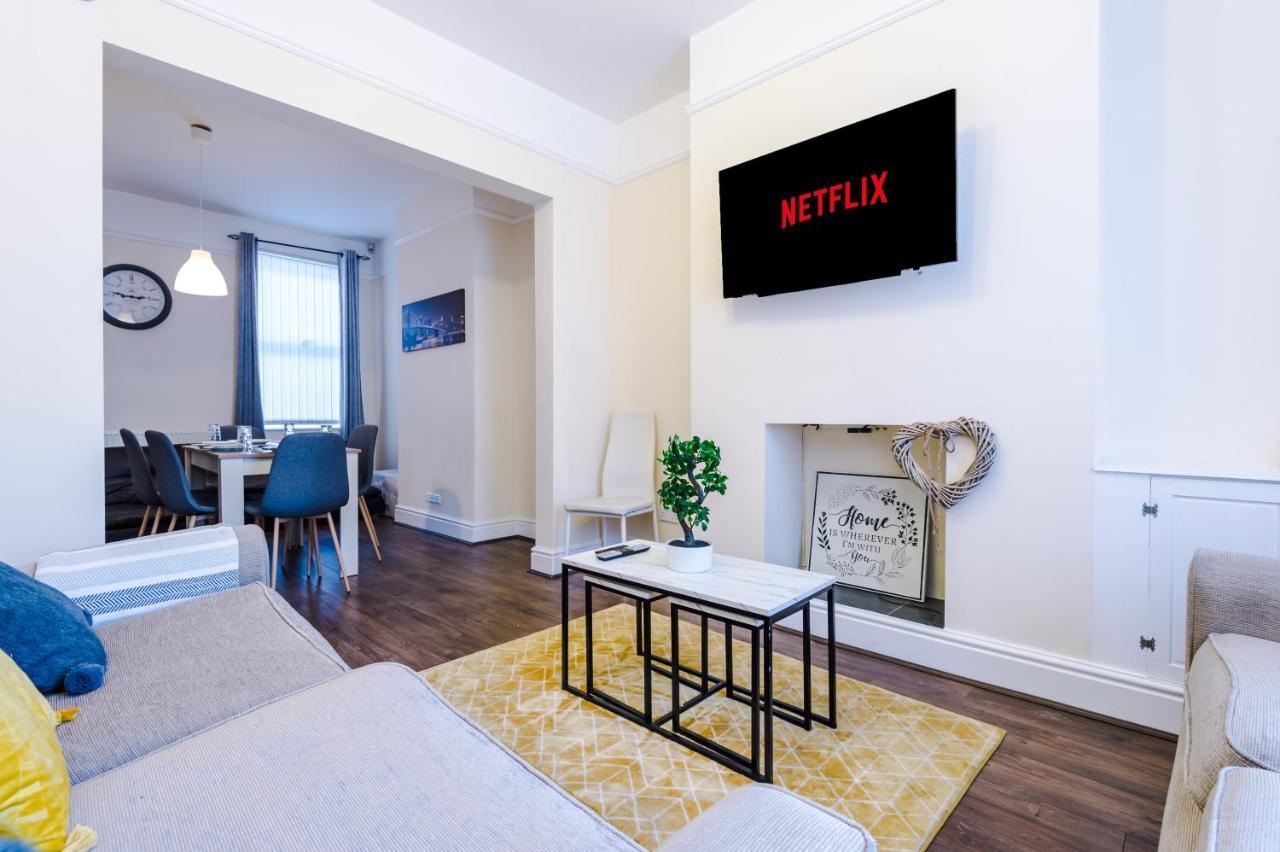 Villa Finchley House Lovely House In Anfield, 2 Minutes Walk From The Stadium, Parking And Wifi à Liverpool Extérieur photo