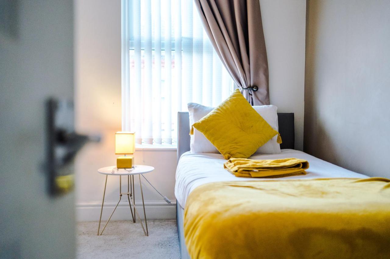 Villa Finchley House Lovely House In Anfield, 2 Minutes Walk From The Stadium, Parking And Wifi à Liverpool Extérieur photo